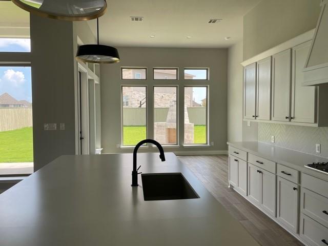 Building Photo - 128 Arbolado Lp