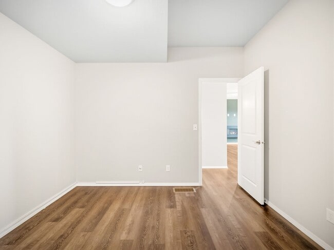 Building Photo - Charming North Spokane Home in a Quiet Neighborhood ? Limited-Time Move-In Special: Half Off Your...