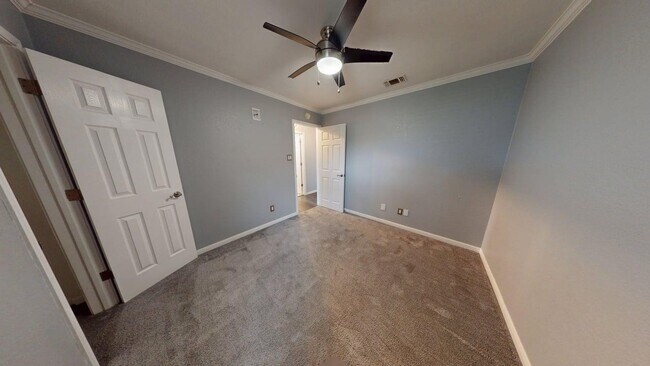 Building Photo - 106 Cedar Ridge Dr