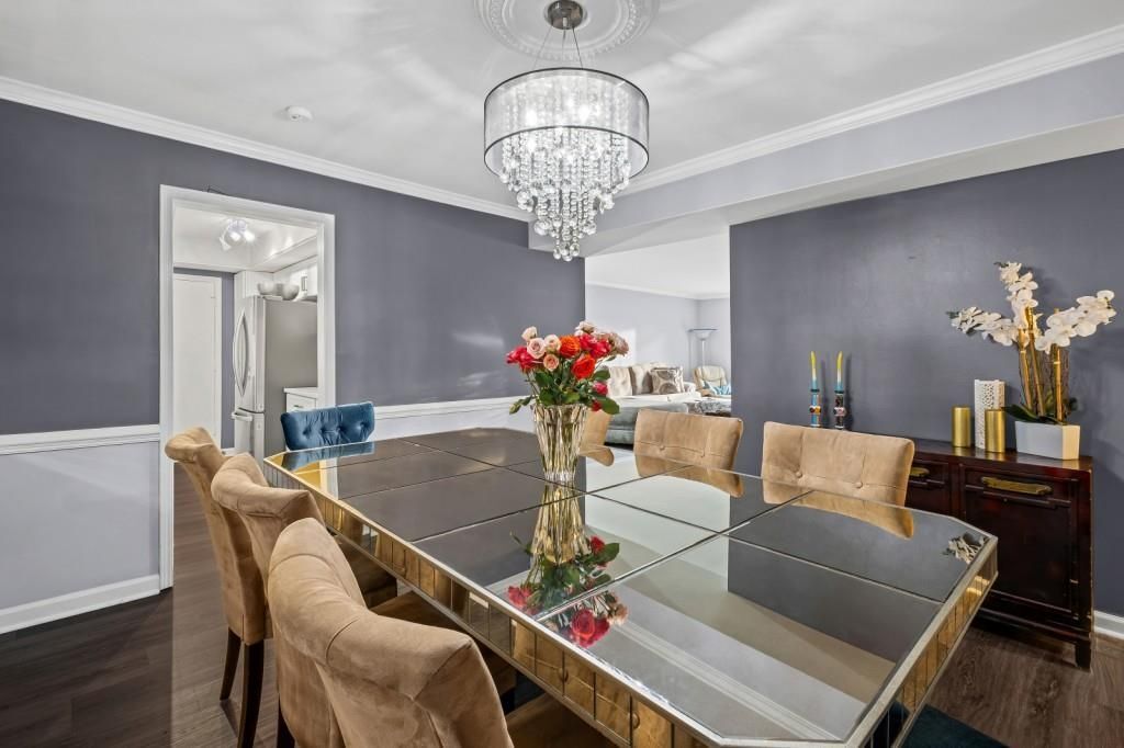 Building Photo - 6851 Roswell Rd NE