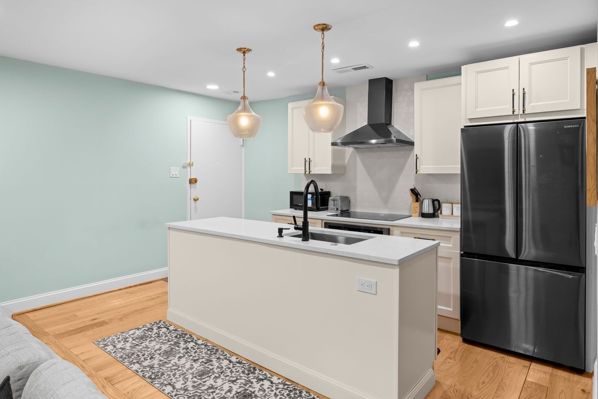 Building Photo - 9820 Georgia Ave