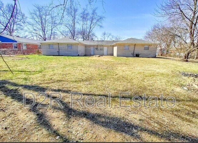 Building Photo - 7819 Southfield Dr