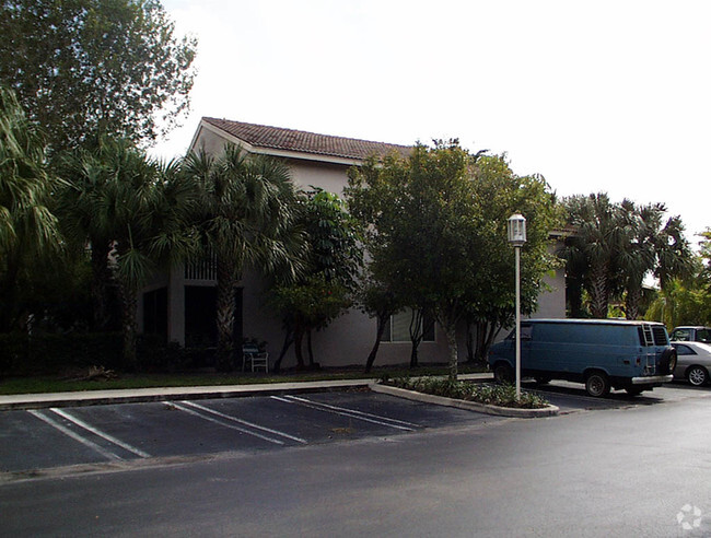 Alternate view - The Sterling Villages of Palm Beach Lakes