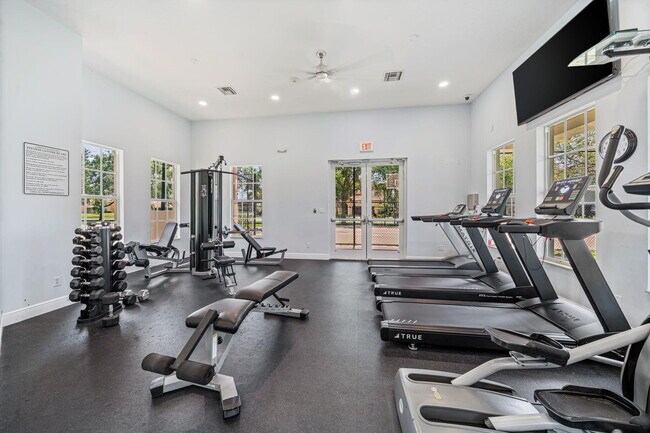 Building Photo - 10652 Ivanhoe Ln