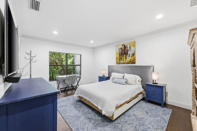 Building Photo - 2835 Polo Island Dr