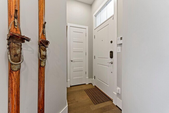 Building Photo - 783 Morton St NW