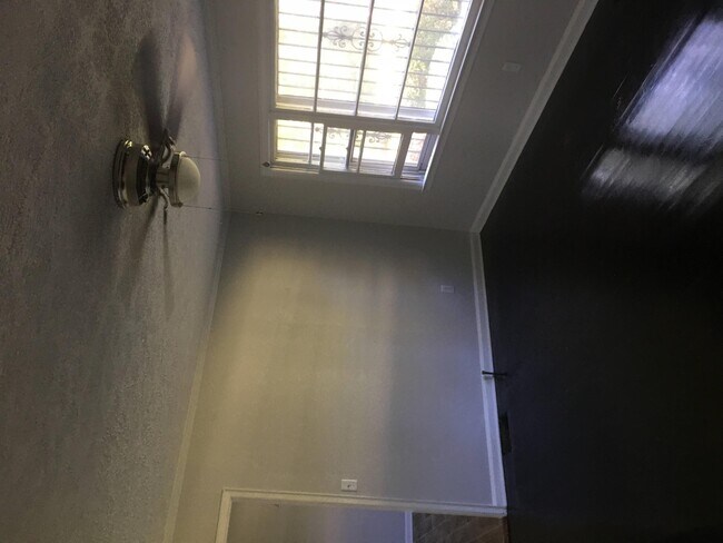 Building Photo - 4168 Loveless Dr