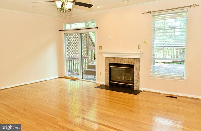 Building Photo - 7005 Cradlerock Farm Ct