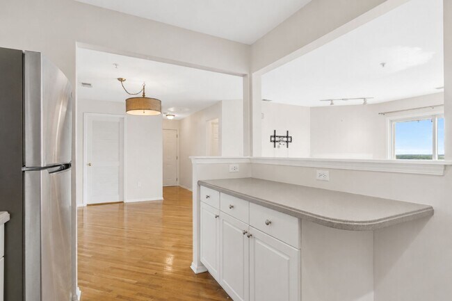 Building Photo - 1636 King Ct