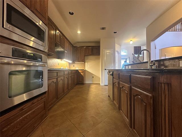 Building Photo - 1437 Tudor Dr