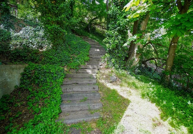 Building Photo - 2389 W Boise Ave