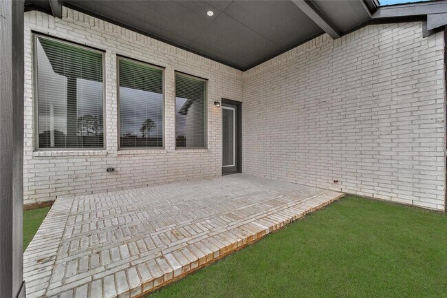 Building Photo - 13107 Wood Leaf Pk