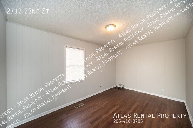 Building Photo - 2712 22nd St