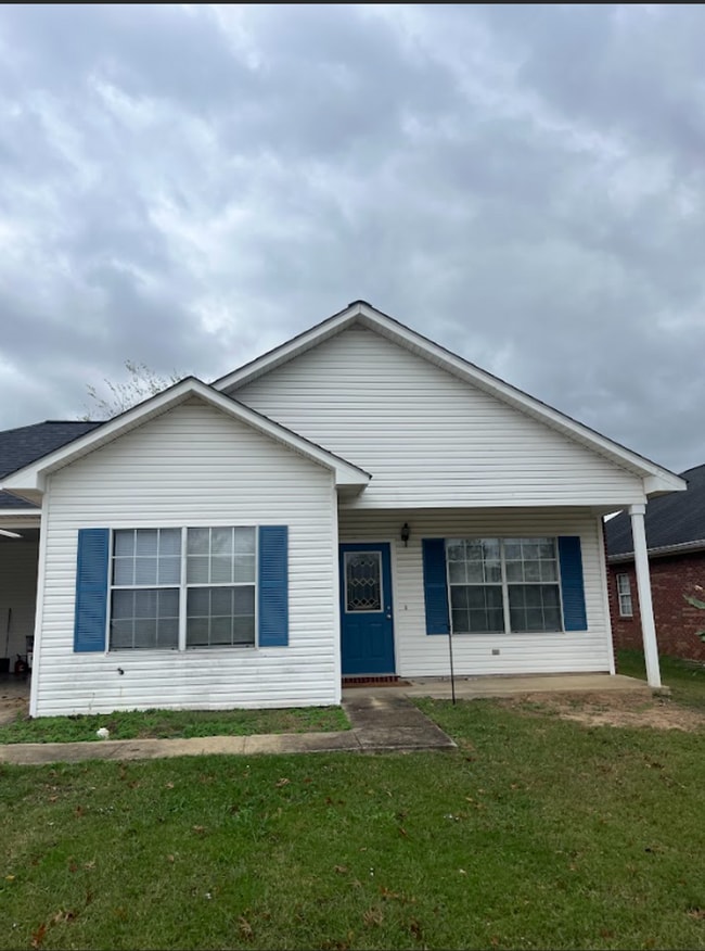 Building Photo - Convenient Starkville Home with 2-Car Garage
