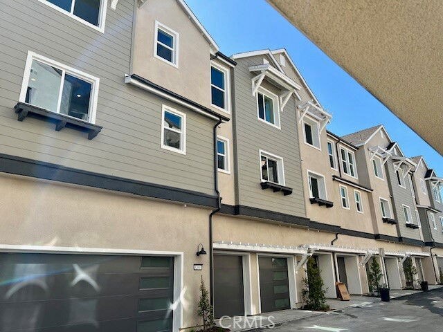 Building Photo - 32007 P.º Deriva