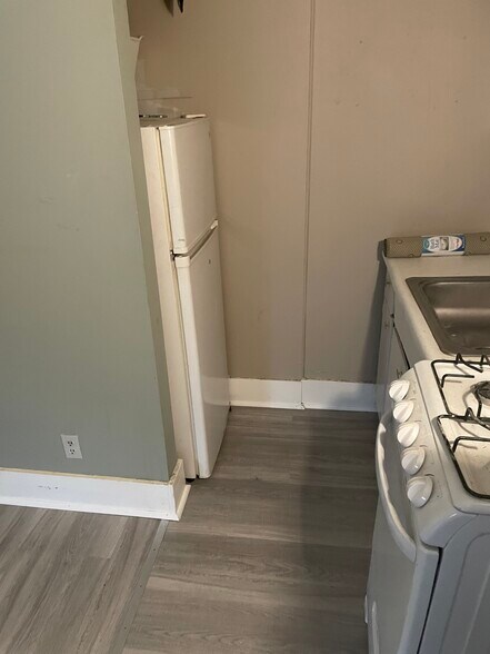 Kitchen - 126 Saint Marys St