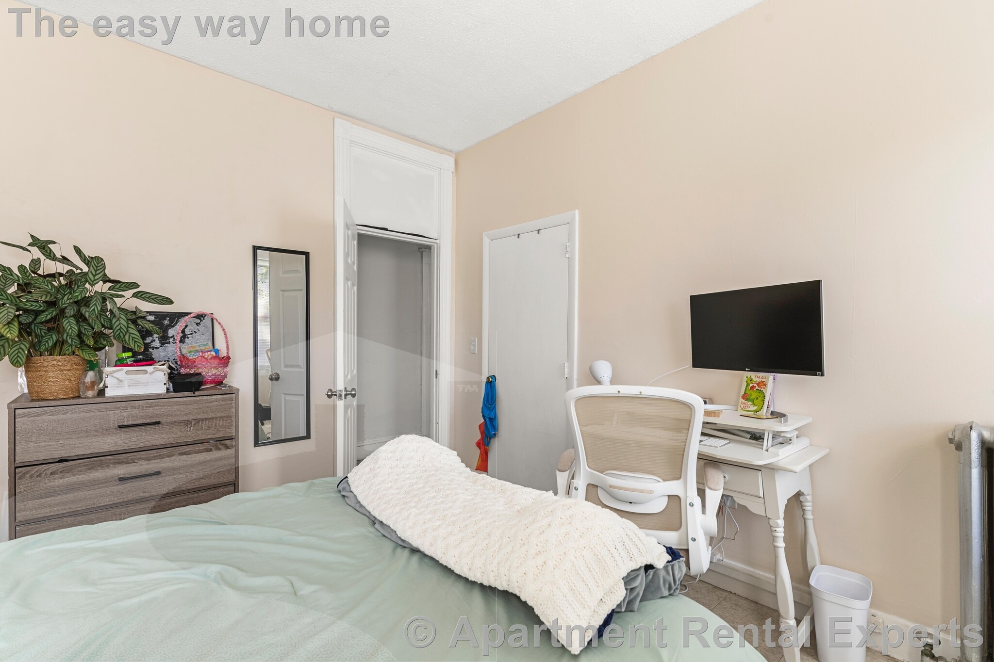 Building Photo - 175 River St