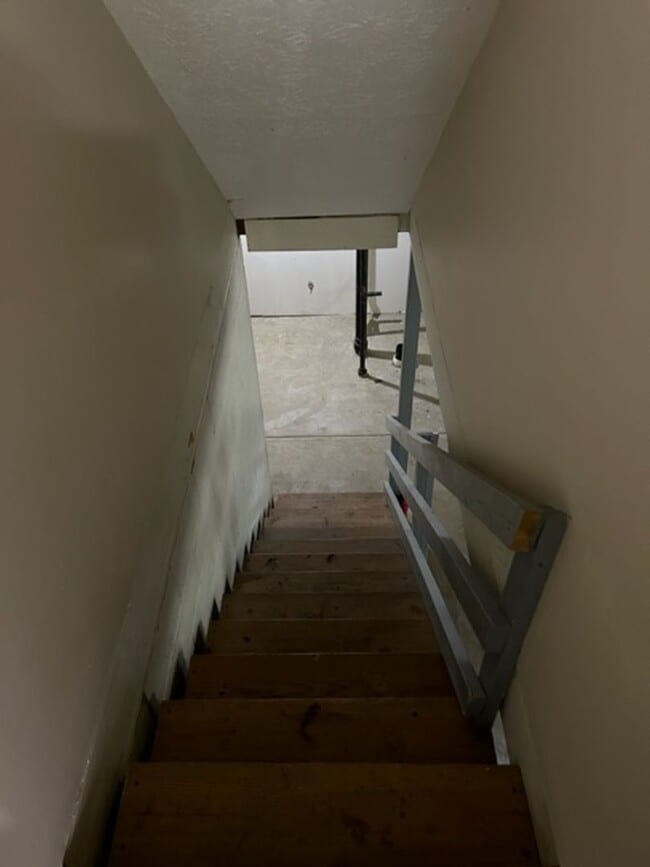 Building Photo - East Hills Townhome.    07072026