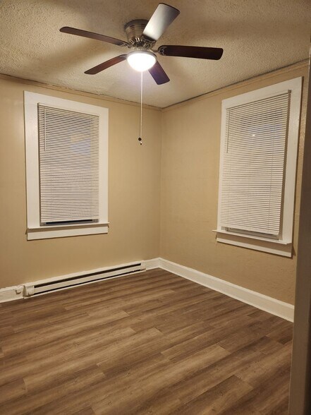 Bedroom One - 1542 Dungee St