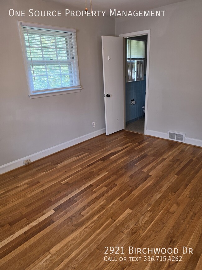 Building Photo - 2921 Birchwood Dr