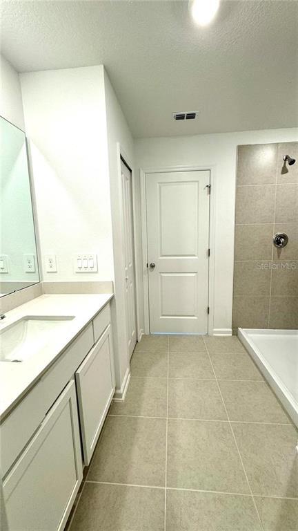 Building Photo - 3430 Howell Dr