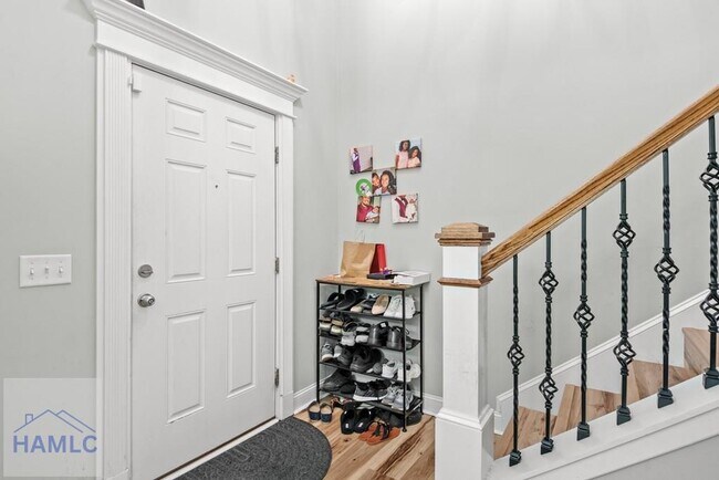 Building Photo - 543 Thorp Circle