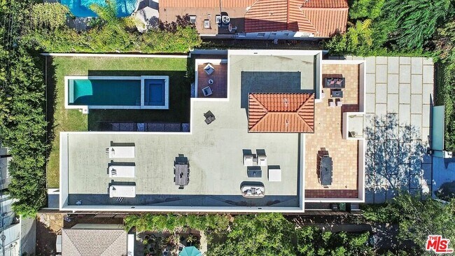 Building Photo - 12509 W Sunset Blvd