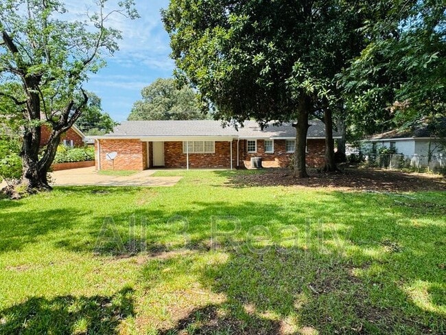 Building Photo - 2804 Sumter Ave