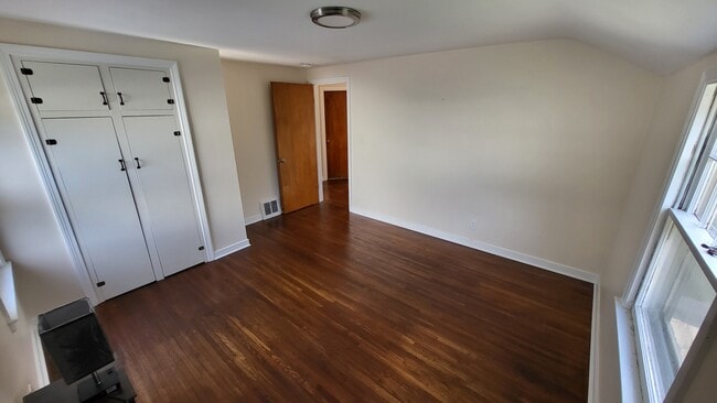 Bedroom 2 - 156 Stoneleigh Ave