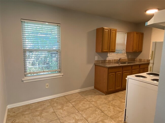 Building Photo - 311 S 3rd St