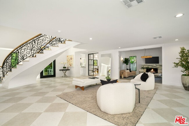 Building Photo - 4608 Westchester Dr