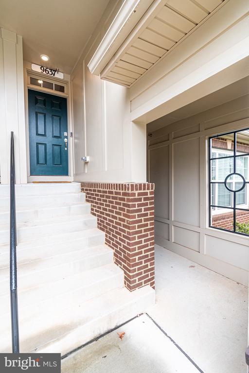 Building Photo - 9637 Block St