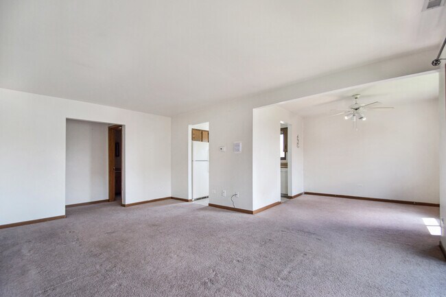 Building Photo - 15824 Peggy Ln