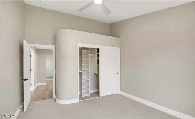 Building Photo - 2608 Desert Sands Dr