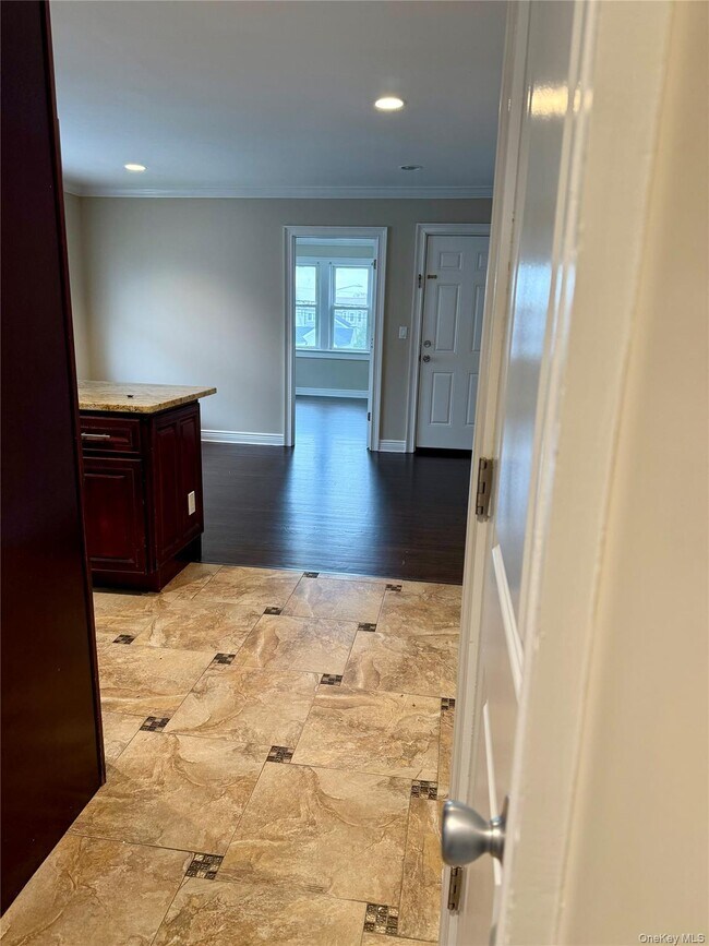 Building Photo - 7 Cammerer Ave