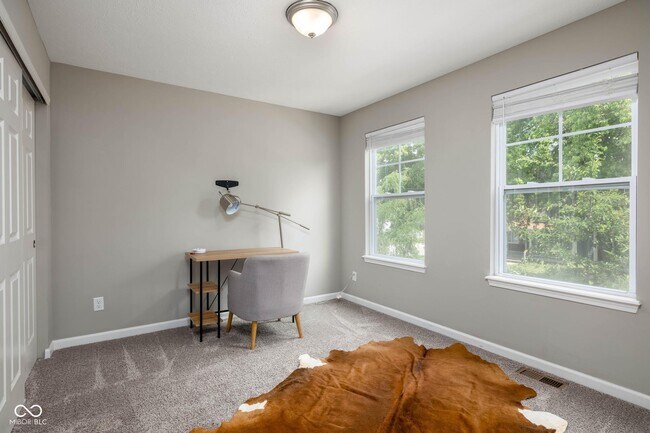 Building Photo - 270 N Warman Ave