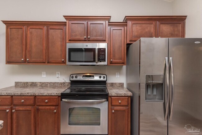 Building Photo - 8770 Kennedy Dr