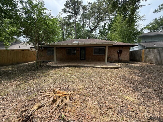 Building Photo - 2075 Little Cedar Dr