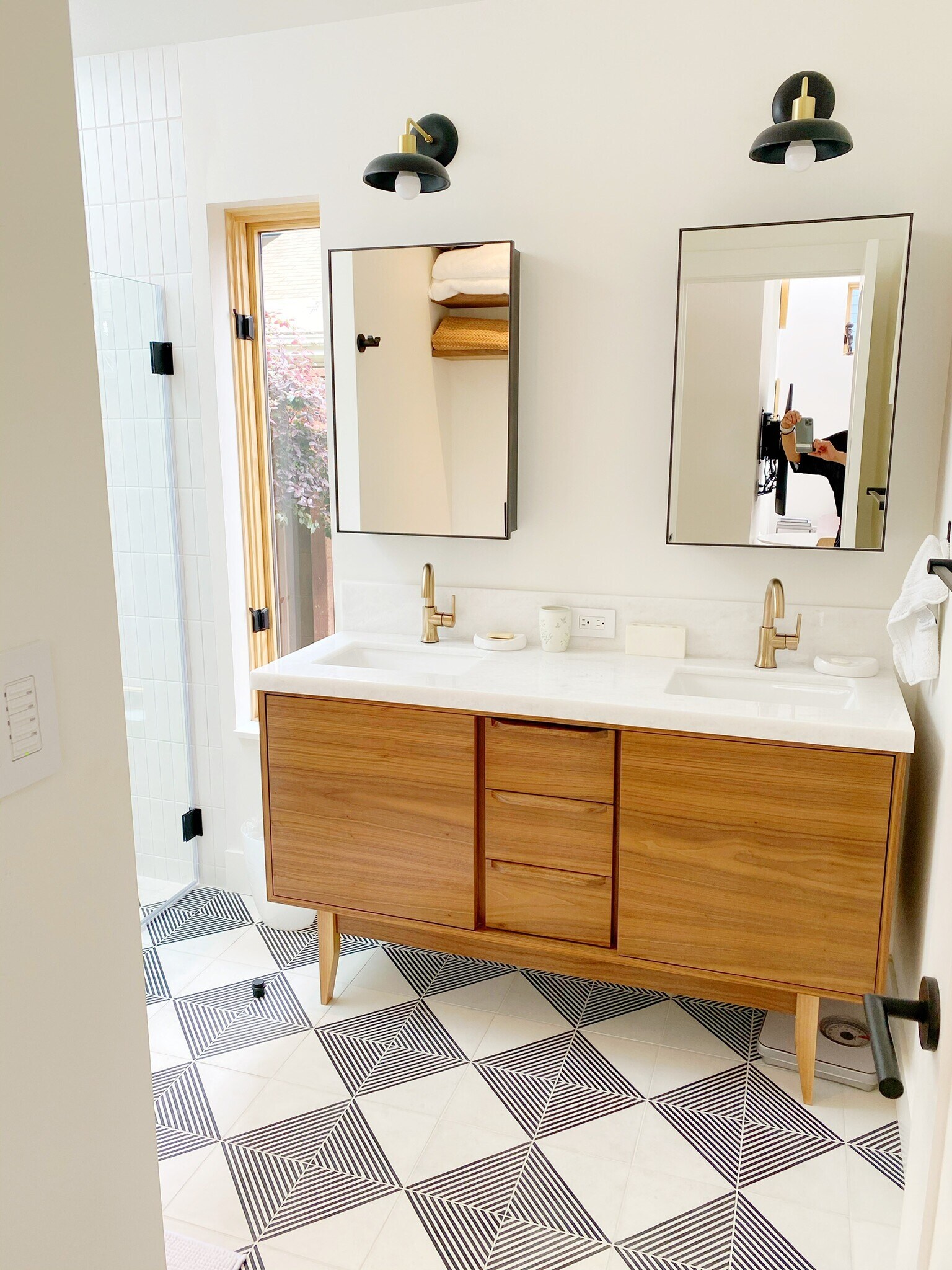 Double sink vanity and walk in shower - 5579 Taft Ave