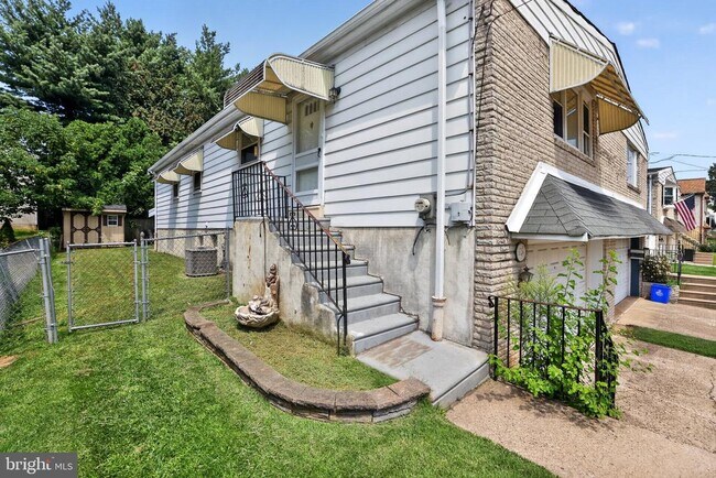 Building Photo - 9312 Edmund St