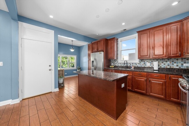 Building Photo - 5108 W 24th Pl