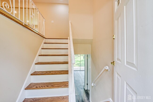Building Photo - 5 Pelmont Pl
