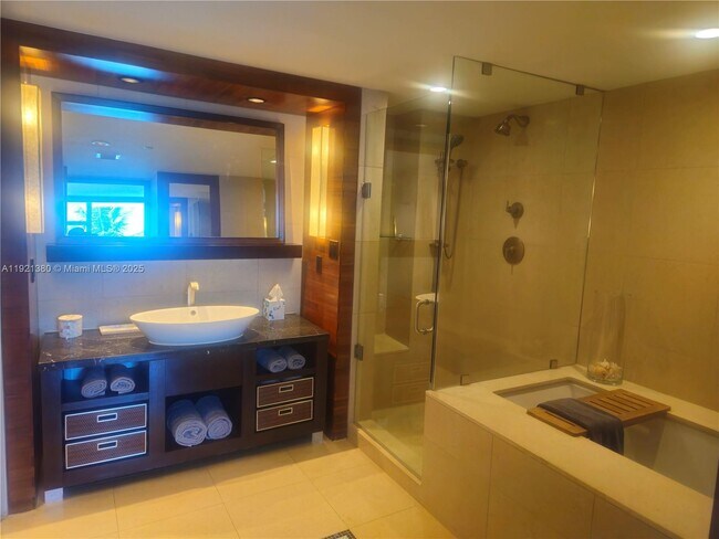 Building Photo - 6801 Collins Ave