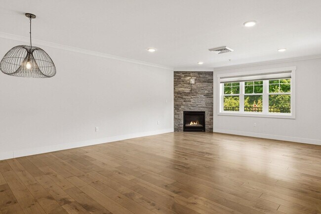 Building Photo - 150 US-1 BYP
