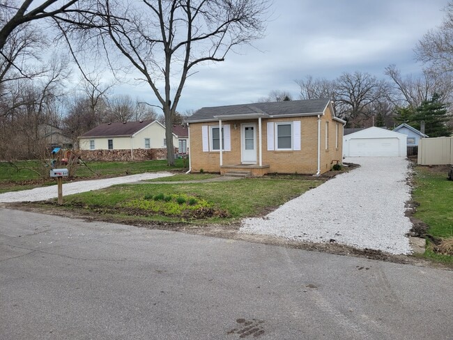 Building Photo - 1860 S Shore Blvd