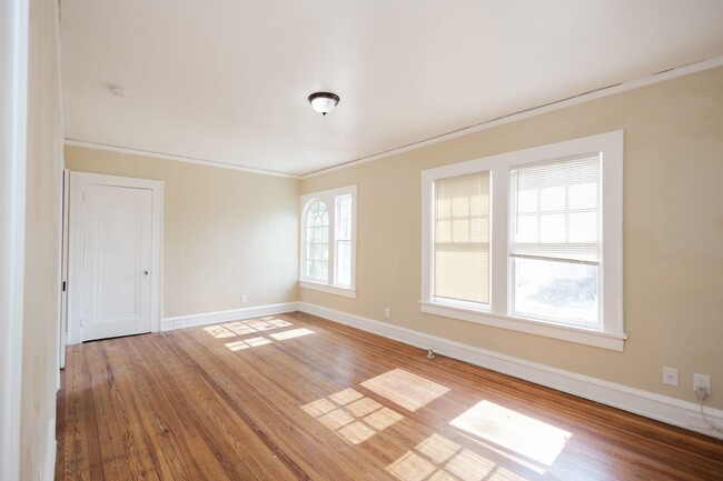Building Photo - 217 South 11th Street, A &amp; B