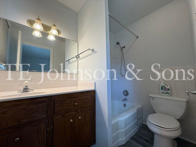 Building Photo - Three bedroom House with Large Lot in Country Setting