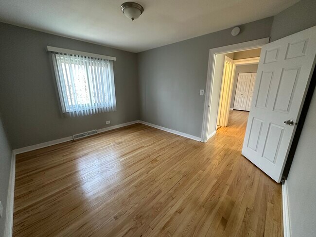 Building Photo - 1179 Deerfield Rd