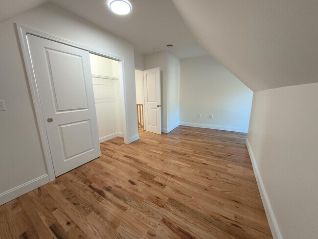 Building Photo - 386 Union Ave