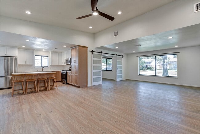 Building Photo - 5655 Wigton Dr